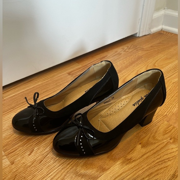 Via Giulia Round Toe Heel Size 39/8.5 - Picture 2 of 9